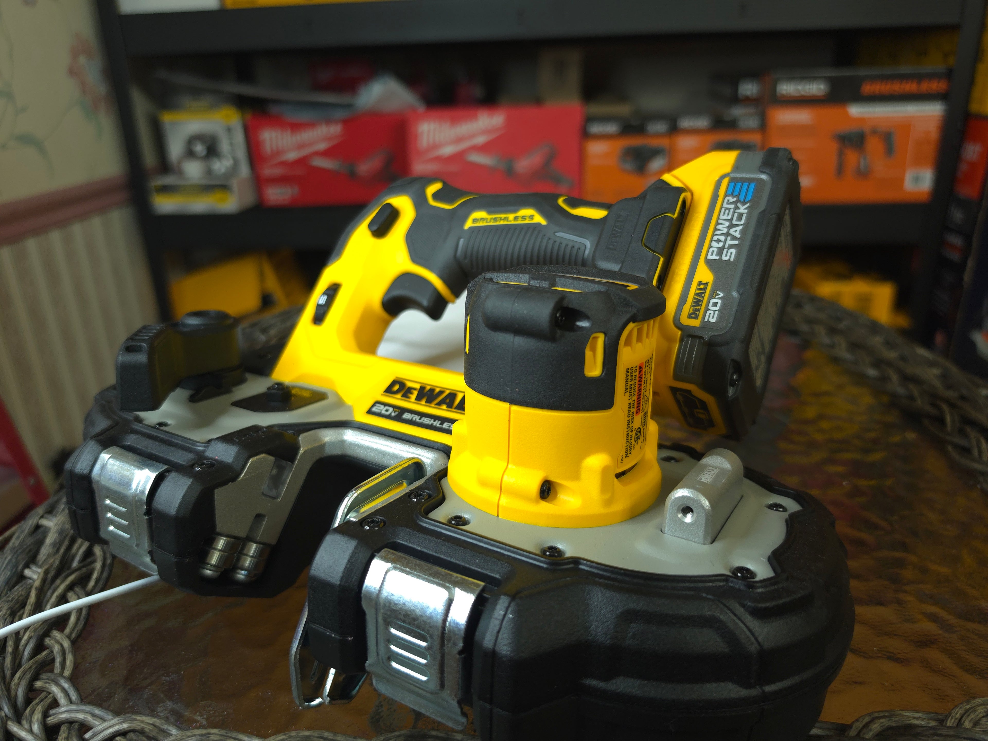 DeWalt DCS377E1 20V MAX XR Band Saw Kit Brand New